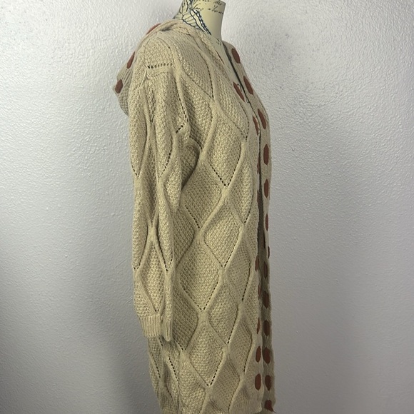 Tan Long Sweater - Picture 3 of 6
